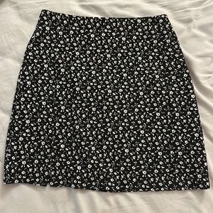 NWOT Brandy Melville Cara Skirt